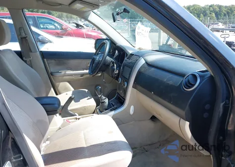 2013 Suzuki Grand Vitara z USA, uszkodzony, nr VIN JS3TE0D57D4100018